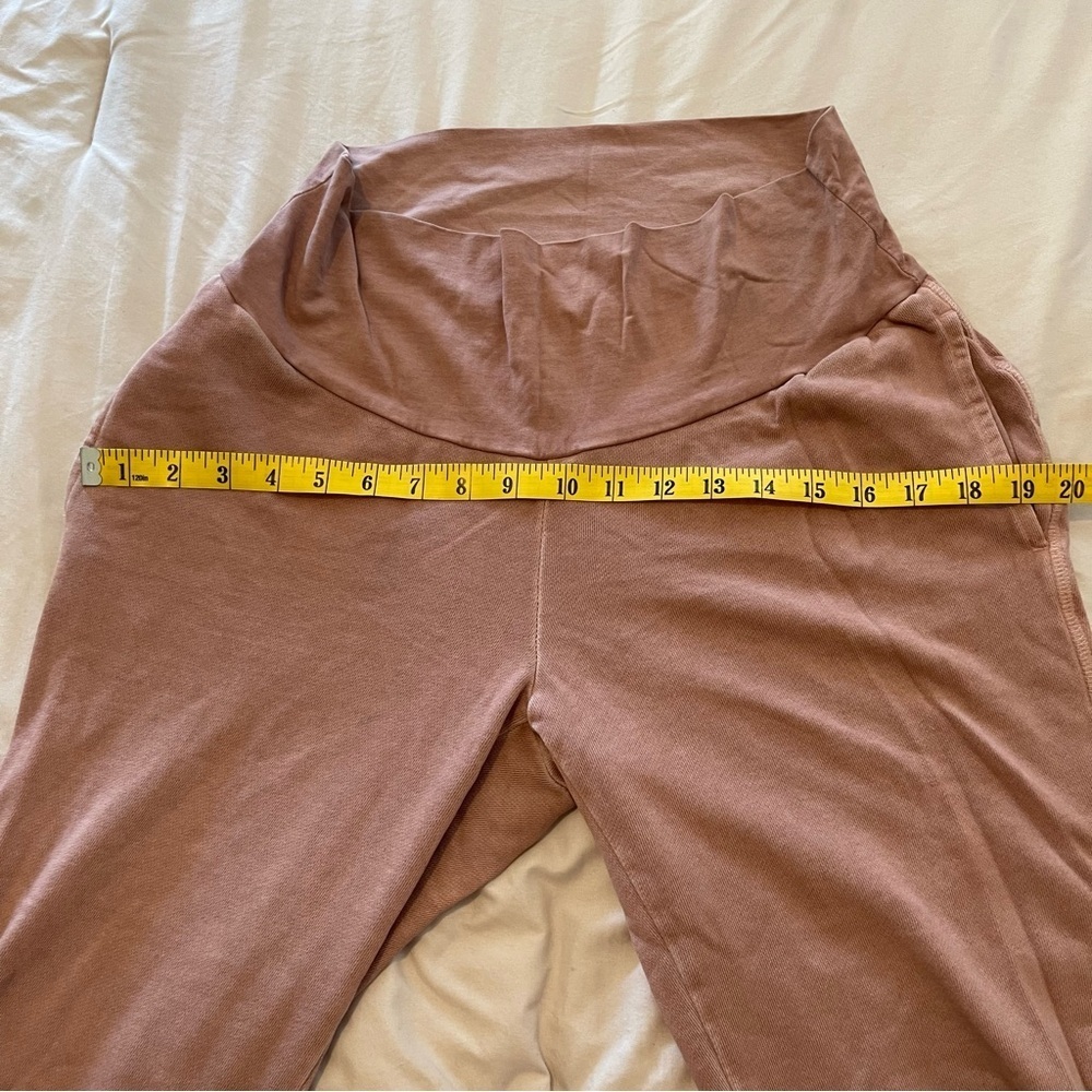 Old Navy Maternity Red and Tan Sweatpants Size S - Picture 3 of 11